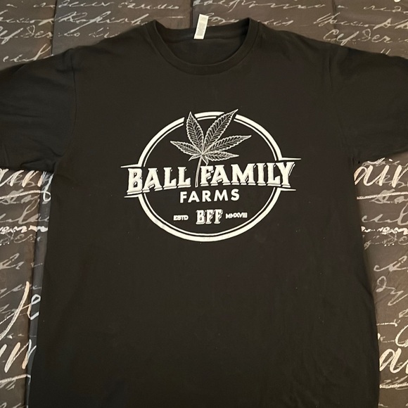 Cannabis Shirt - Picture 1 of 2